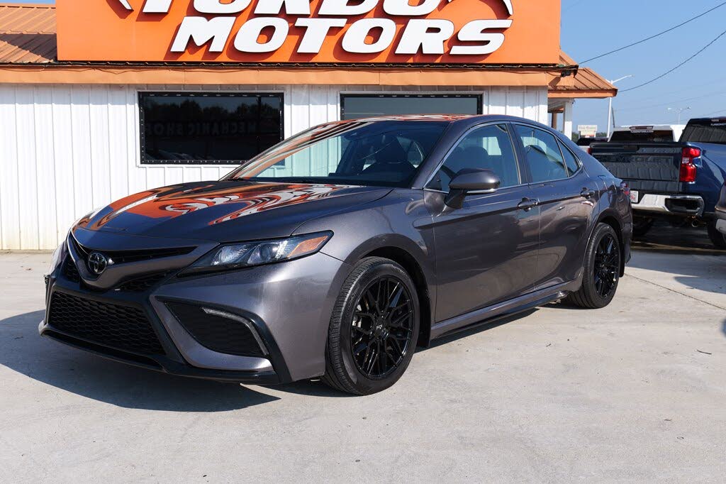 2024 Toyota Camry SE FWD