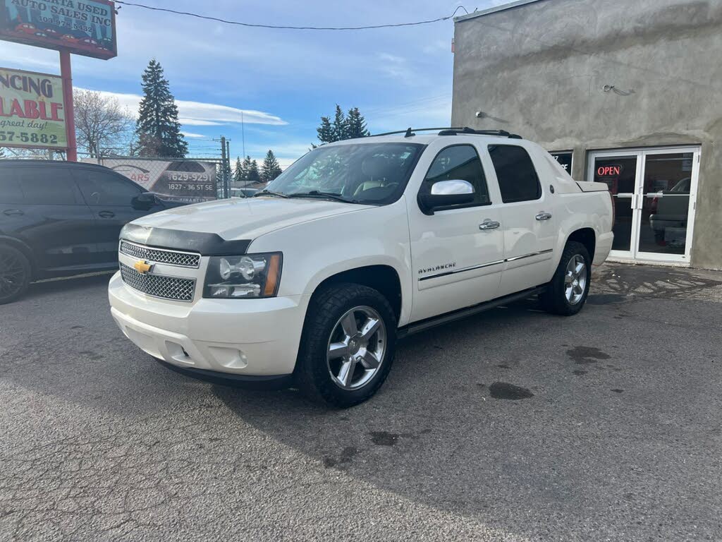 2013 Chevrolet Avalanche LTZ Black Diamond Edition 4WD