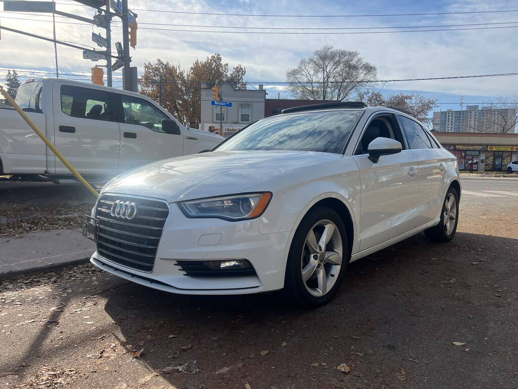 Audi A3 2.0T quattro Progressiv Sedan AWD 2015