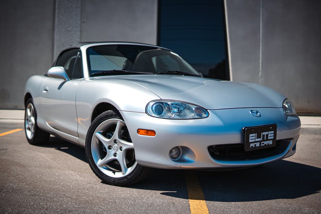 Mazda MX-5 Miata Base 2002
