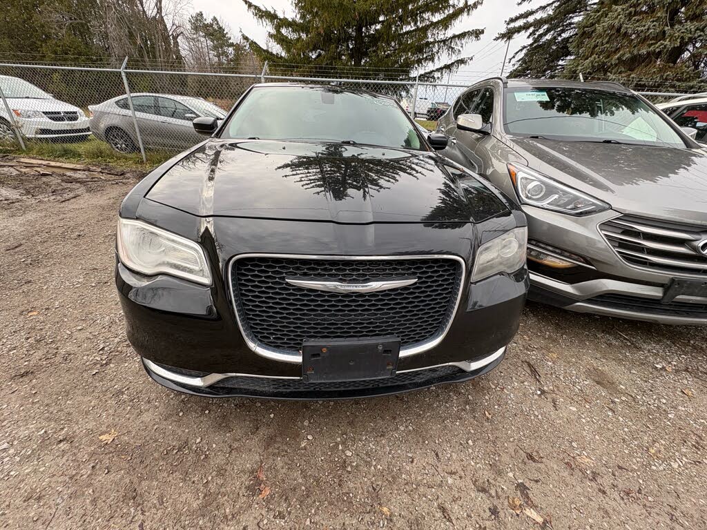 2015 Chrysler 300 Touring RWD