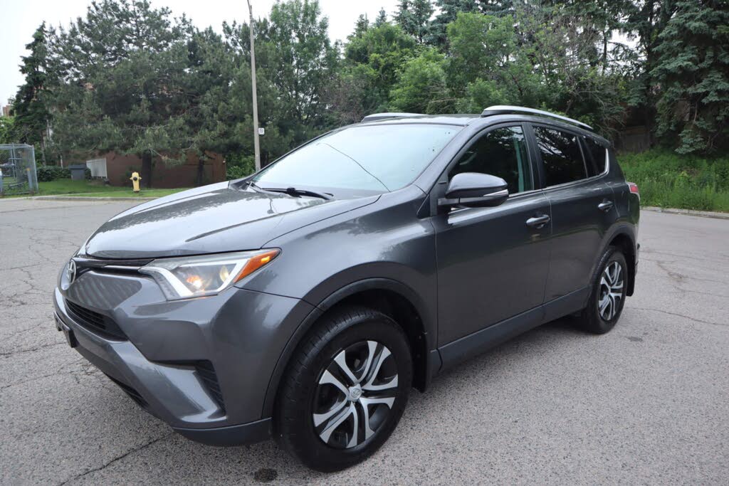 Toyota RAV4 LE AWD 2016