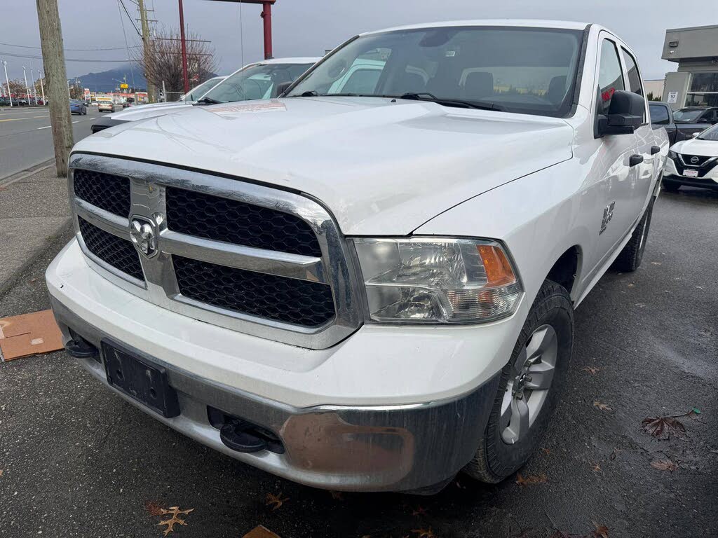 RAM 1500 Classic SLT Crew Cab 4WD 2022