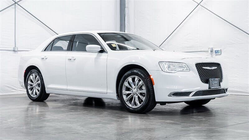 2022 Chrysler 300 Touring AWD