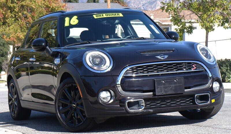 2016 MINI Cooper S 4-Door Hatchback FWD