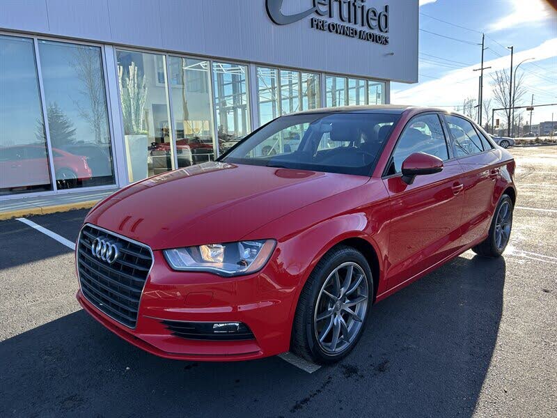 Audi A3 2.0T quattro Komfort Sedan AWD 2015