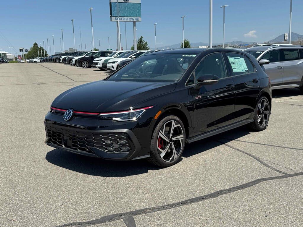 2025 Volkswagen Golf GTI SE FWD