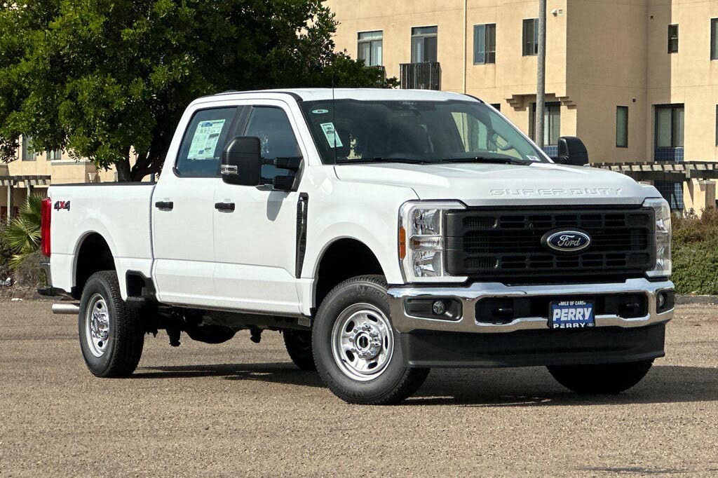 2026 Ford F-250 Super Duty XLT Crew Cab 4WD