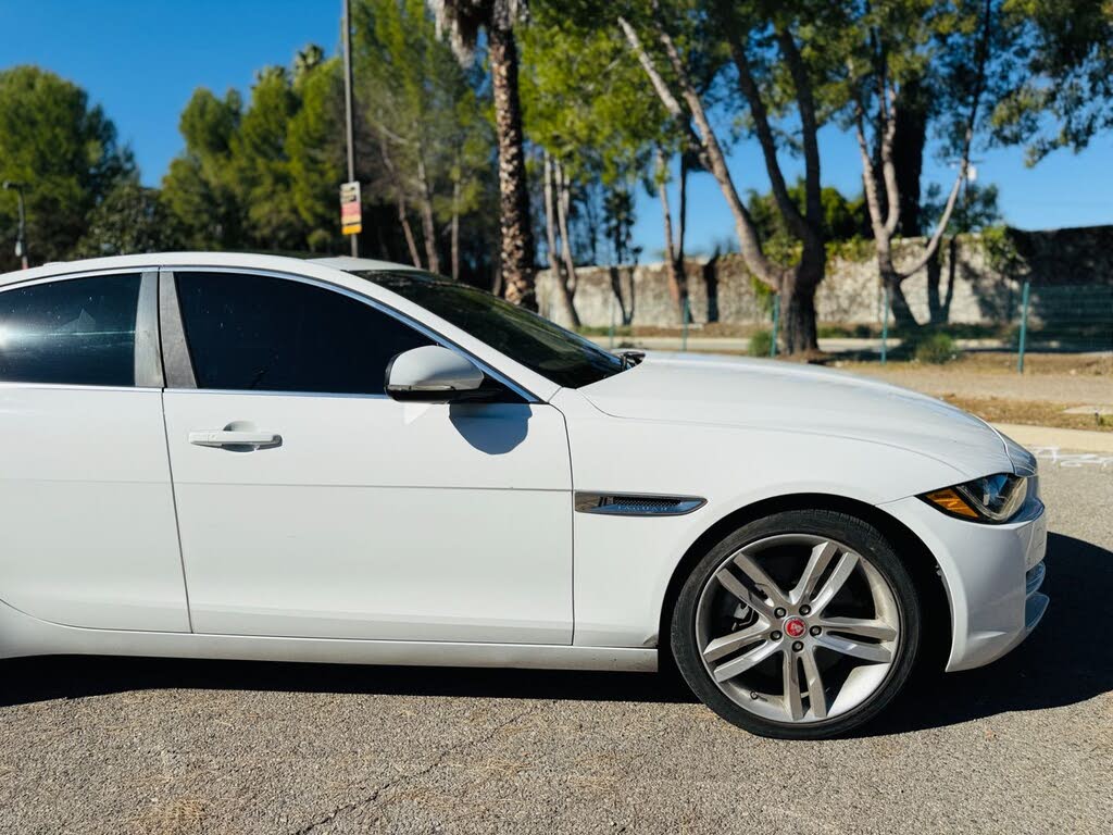 2017 Jaguar XE 35t Prestige RWD