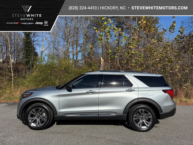 2025 Ford Explorer Active AWD