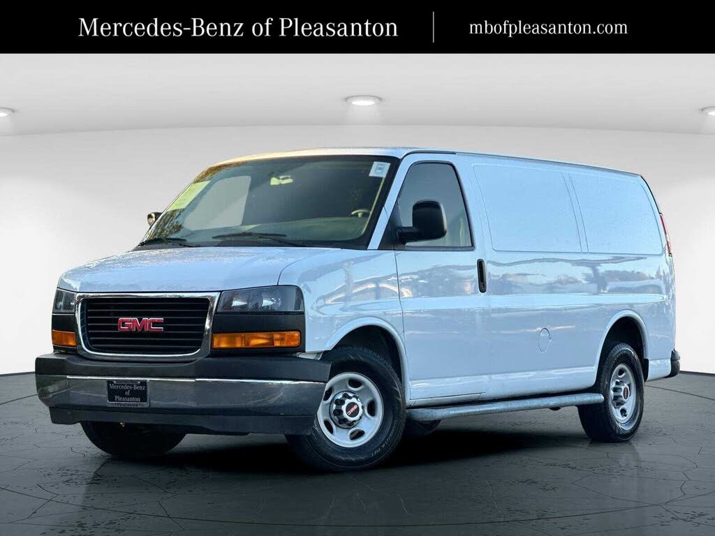 2017 GMC Savana Cargo 2500 RWD