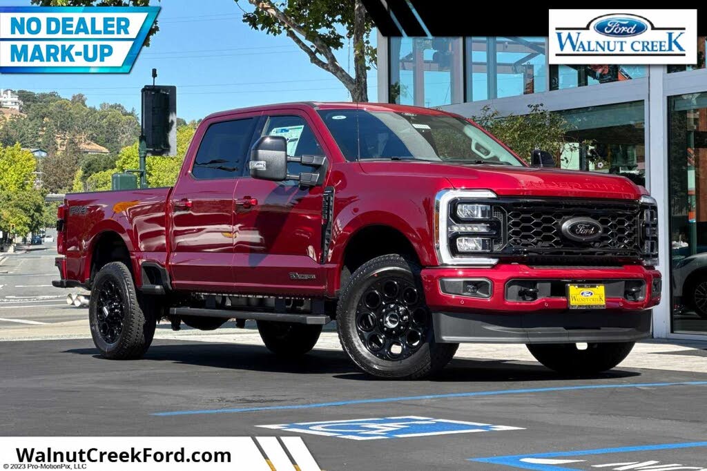 2025 Ford F-250 Super Duty Lariat Crew Cab 4WD