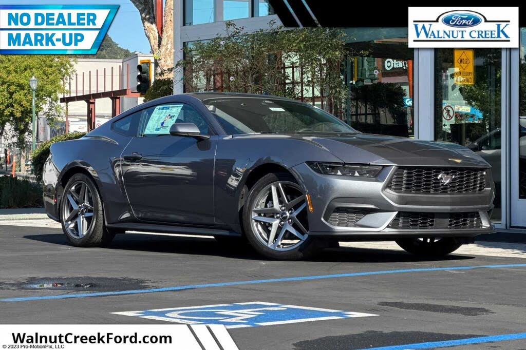 2025 Ford Mustang EcoBoost Fastback RWD