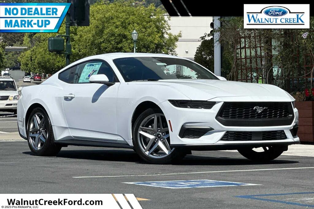 2025 Ford Mustang EcoBoost Fastback RWD