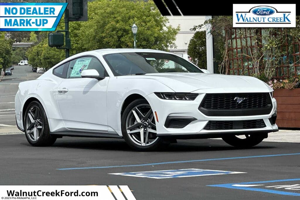 2025 Ford Mustang EcoBoost Fastback RWD