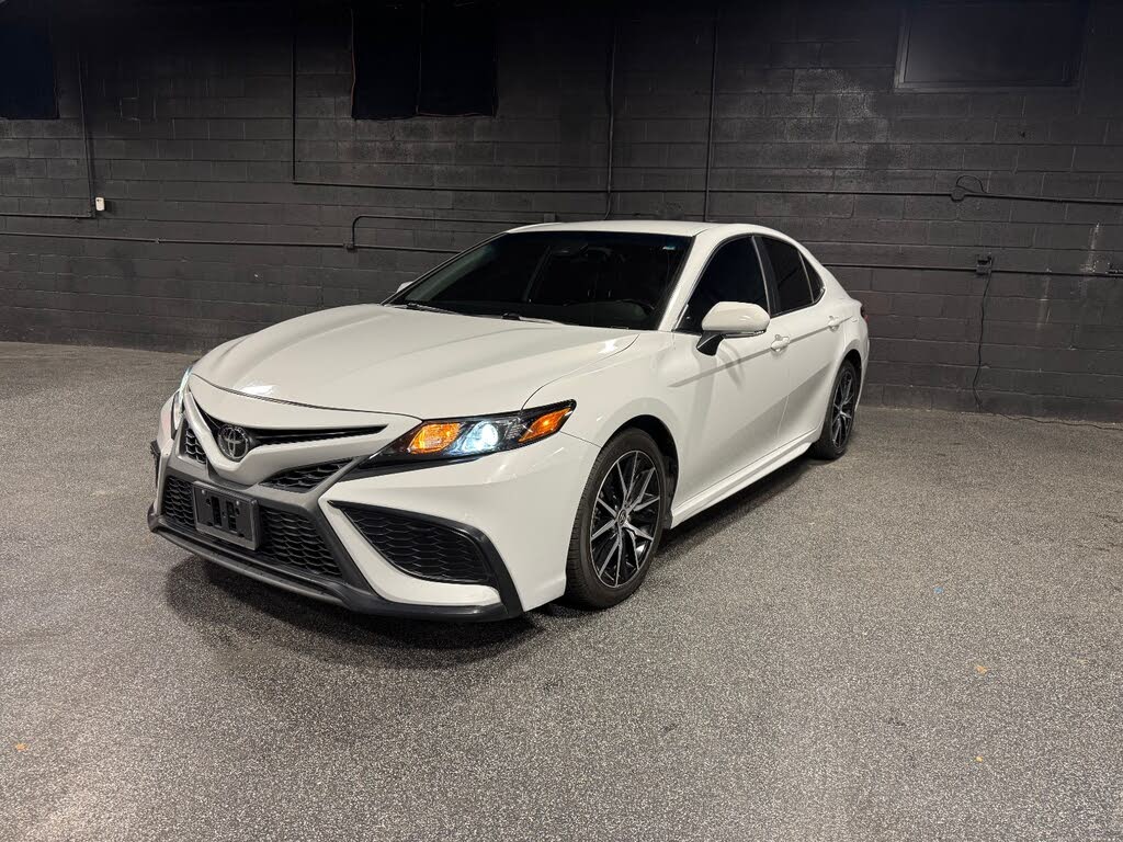 2022 Toyota Camry SE FWD
