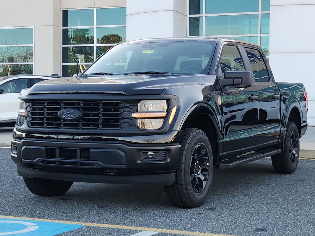 2025 Ford F-150 STX 4dr SuperCrew 4WD