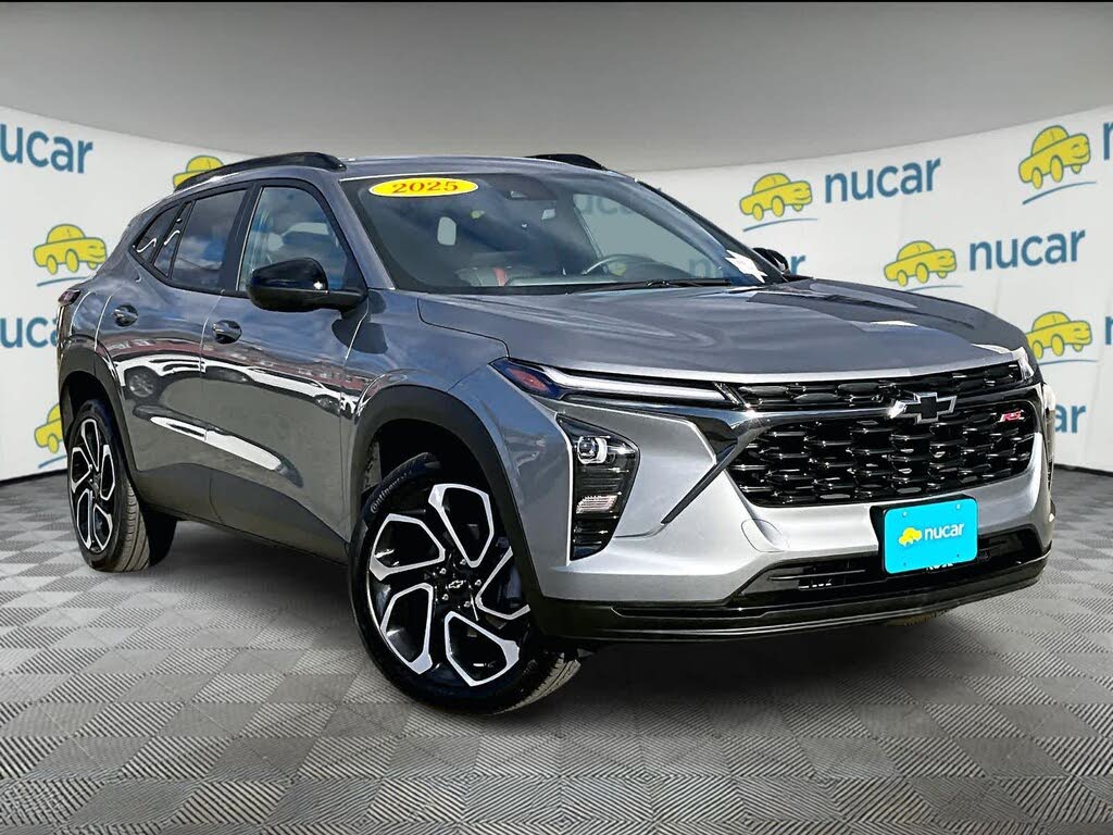 2025 Chevrolet Trax RS with 2RS FWD