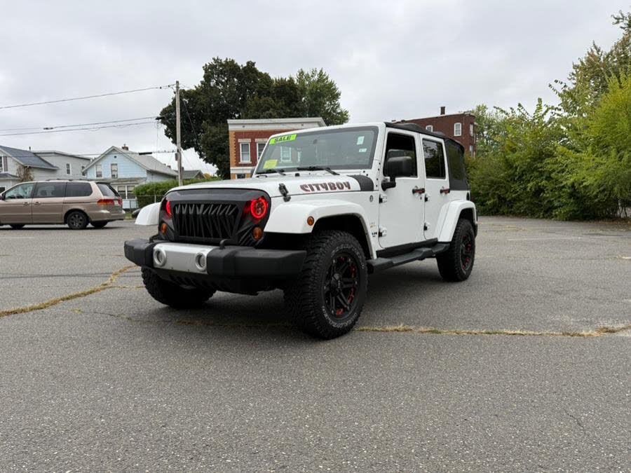 2013 Jeep Wrangler Unlimited Sahara 4WD
