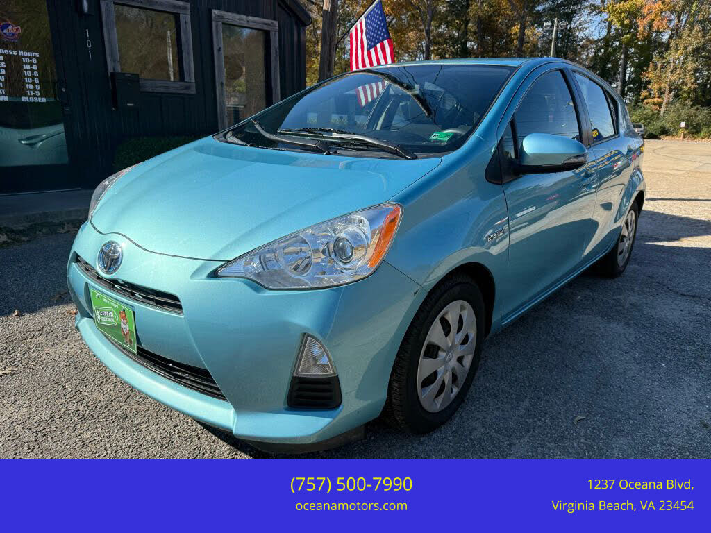 2013 Toyota Prius c Three