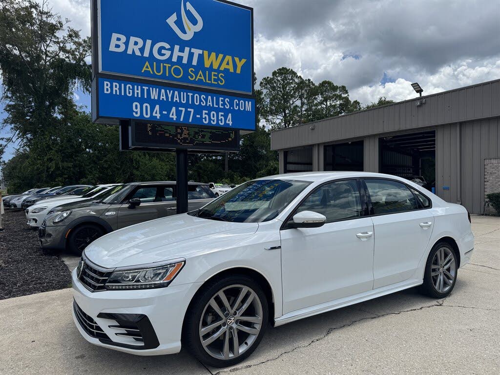 2018 Volkswagen Passat 2.0T R-Line FWD
