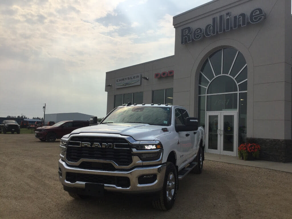 2025 RAM 2500 Big Horn Crew Cab 4WD