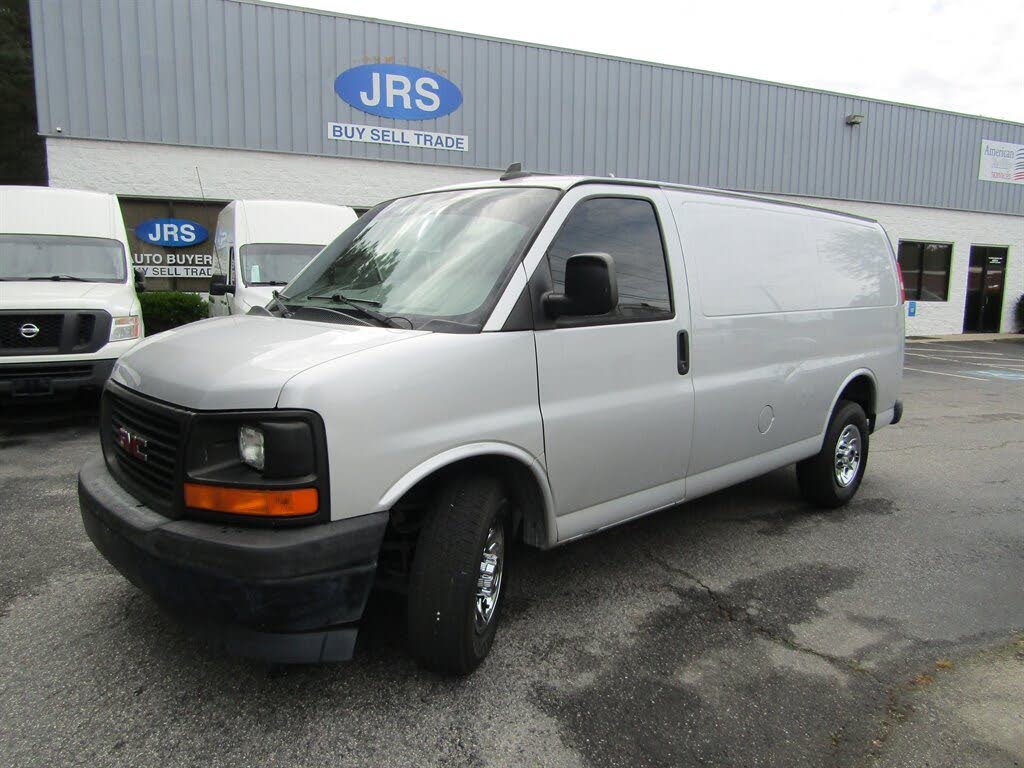 2017 GMC Savana Cargo 2500 RWD