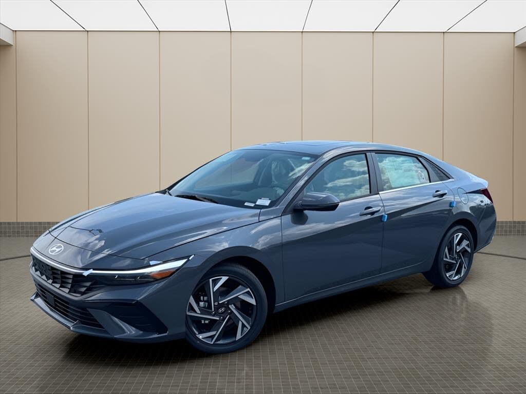 2025 Hyundai Elantra Limited FWD