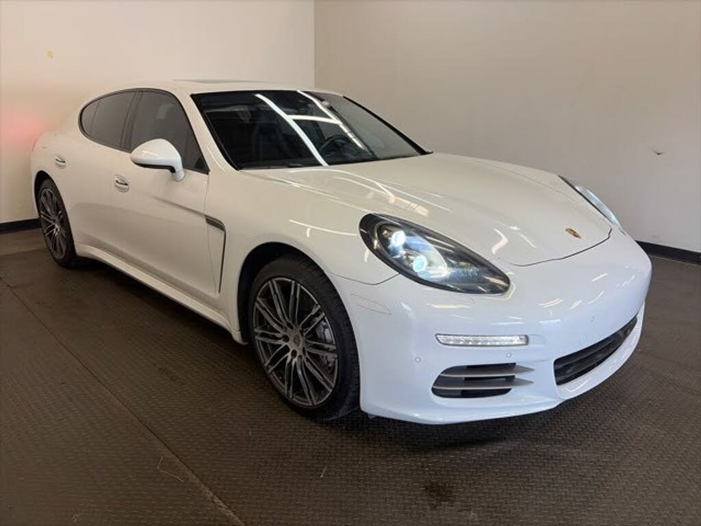 2015 Porsche Panamera 4S