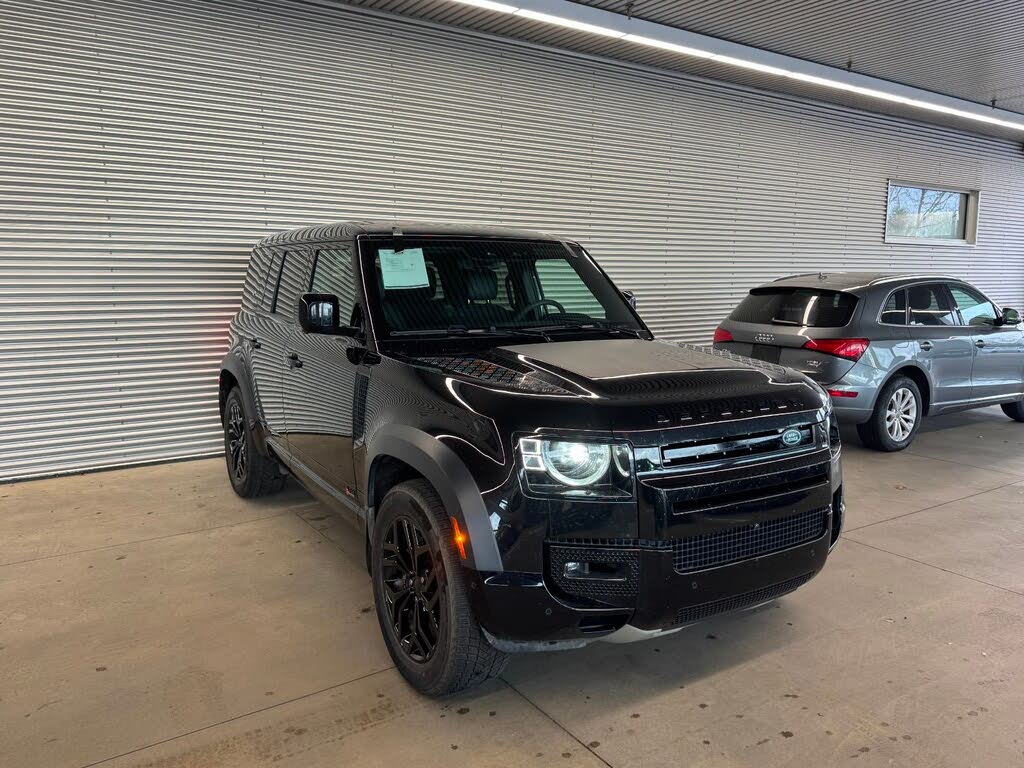 2022 Land Rover Defender 110 V8 AWD