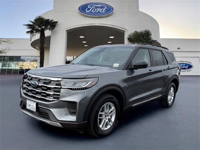 2025 Ford Explorer Active AWD