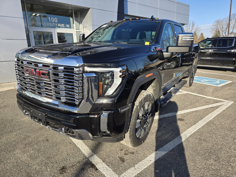 2025 GMC Sierra 2500HD Denali Crew Cab 4WD