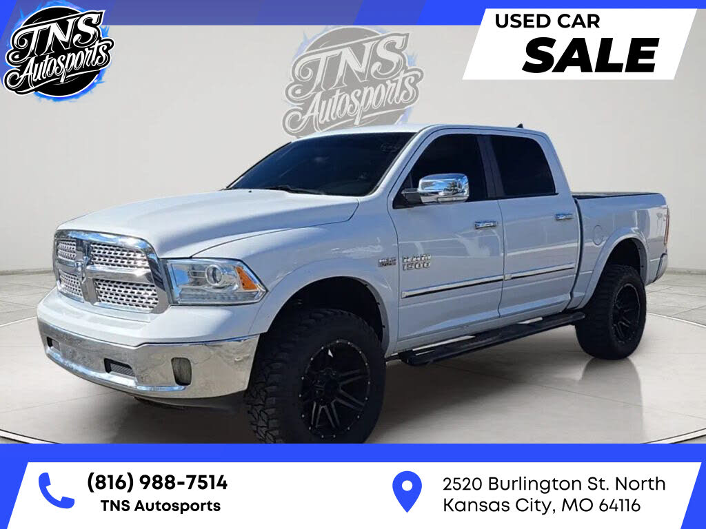 2017 RAM 1500 Laramie Crew Cab 4WD