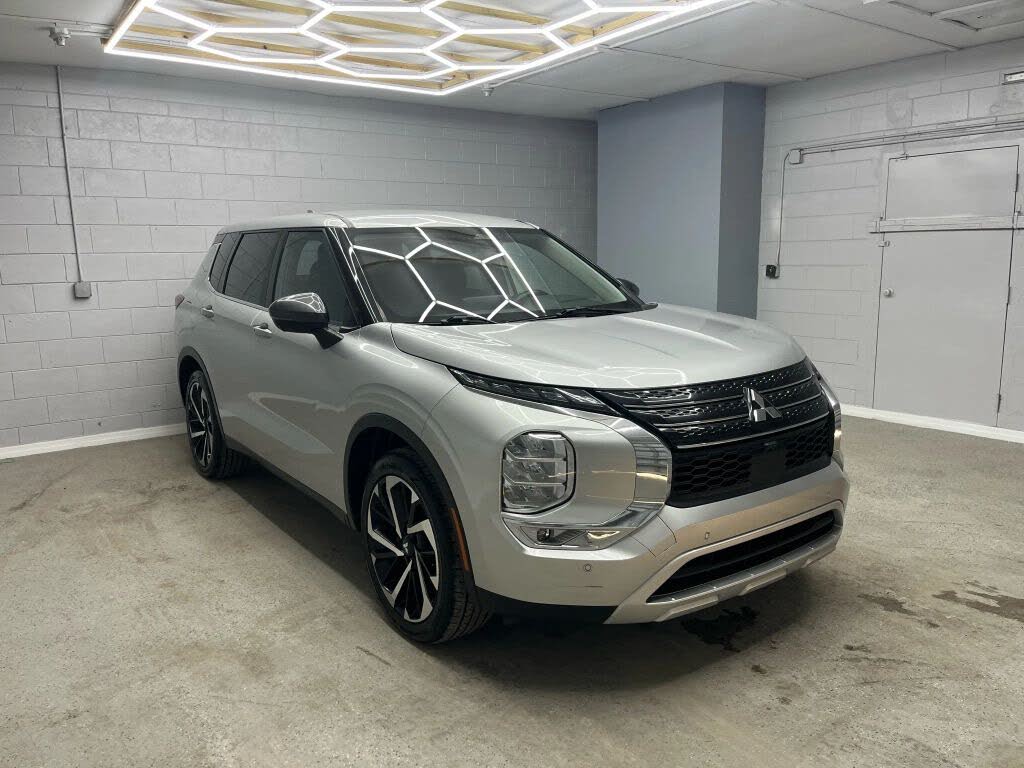 2022 Mitsubishi Outlander SE FWD