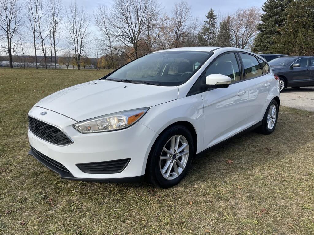 Ford Focus SE Hatchback 2016