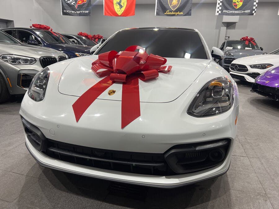 2022 Porsche Panamera Sedan RWD