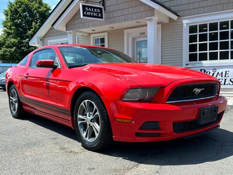 2014 Ford Mustang V6 Premium Coupe RWD