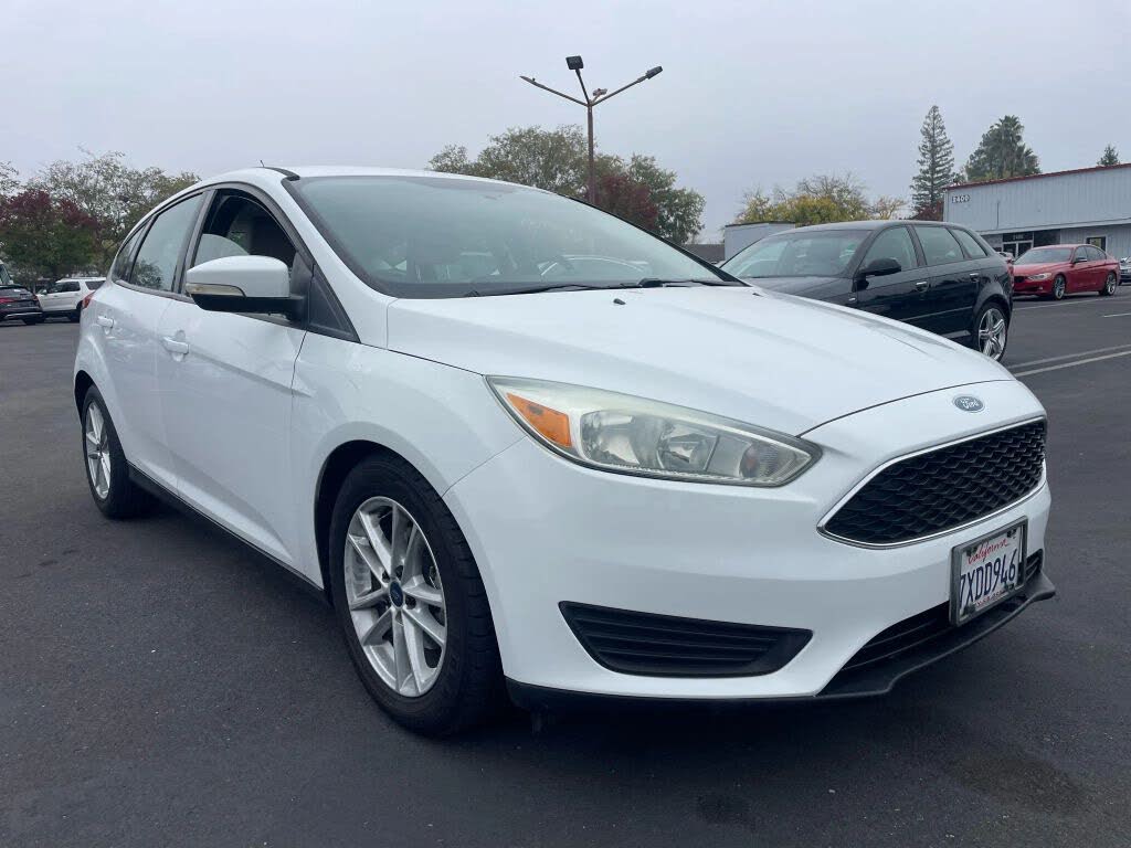2015 Ford Focus SE Hatchback