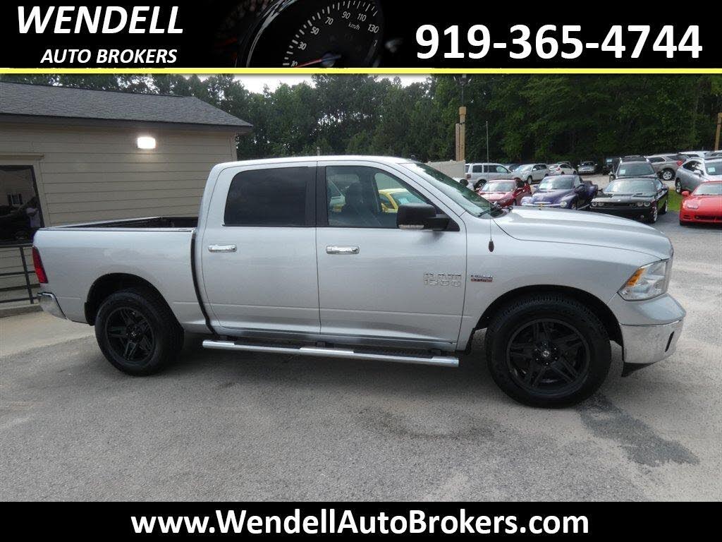 2016 RAM 1500 SLT Crew Cab 4WD