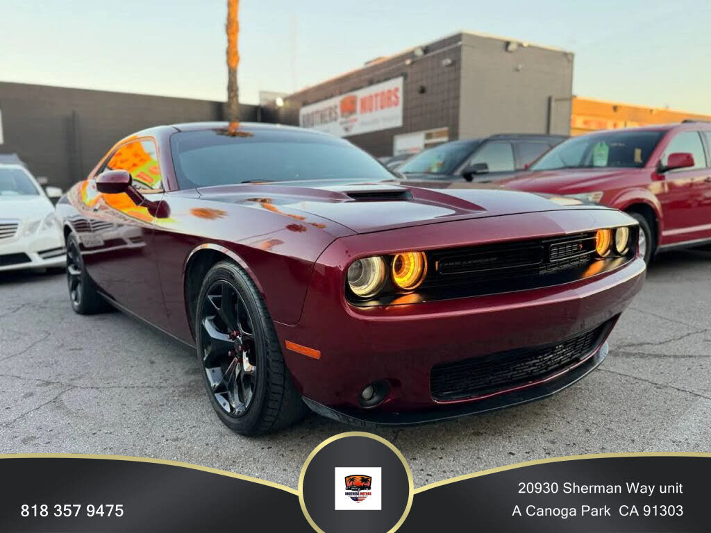 2017 Dodge Challenger SXT Plus RWD