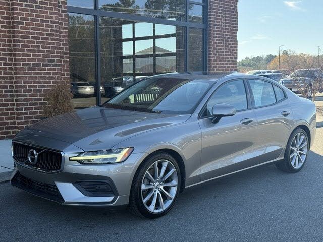 2019 Volvo S60 T5 Momentum FWD