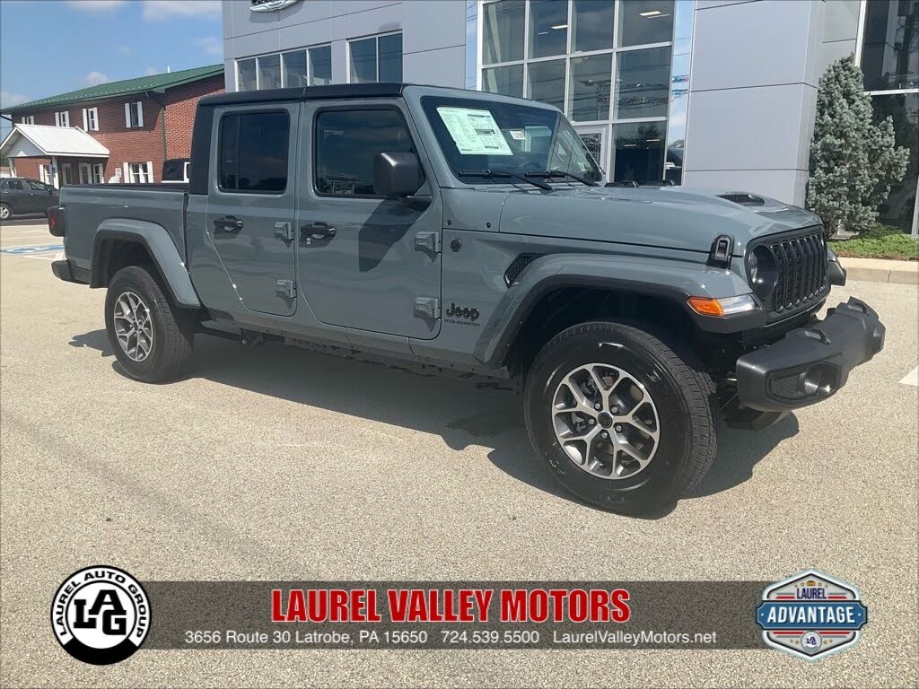 2025 Jeep Gladiator Sport S Crew Cab 4WD