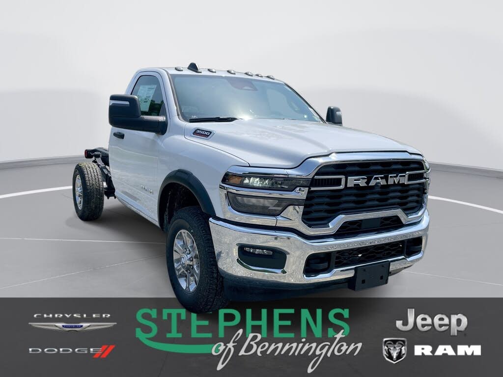 2025 RAM 3500 Chassis Big Horn Regular Cab SB 4WD