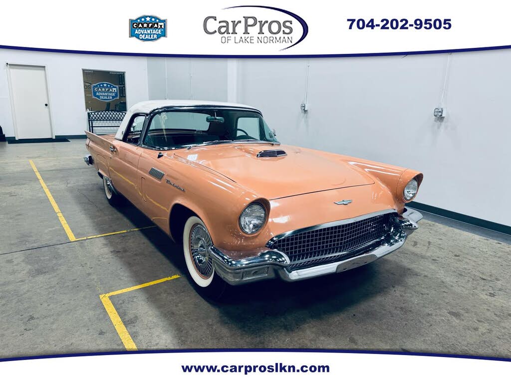 1957 Ford Thunderbird