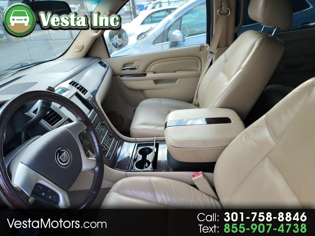 2011 Cadillac Escalade ESV Luxury 4WD