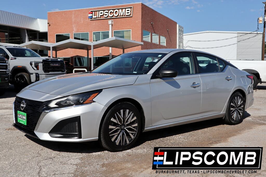 2024 Nissan Altima 2.5 SV FWD