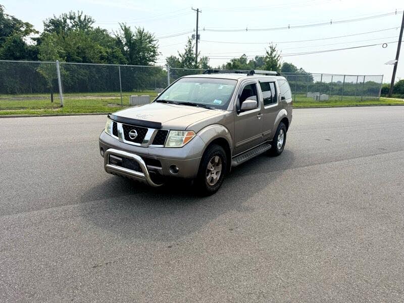 2005 Nissan Pathfinder XE 4WD