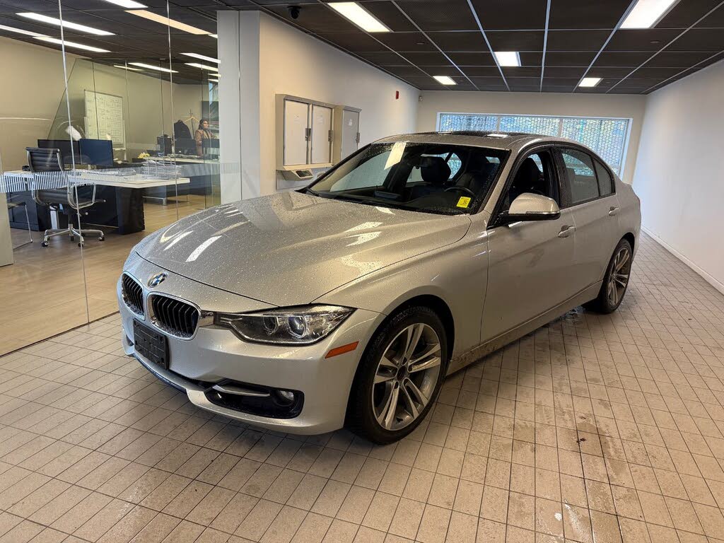 2013 BMW 3 Series 328i xDrive Classic Line Sedan AWD