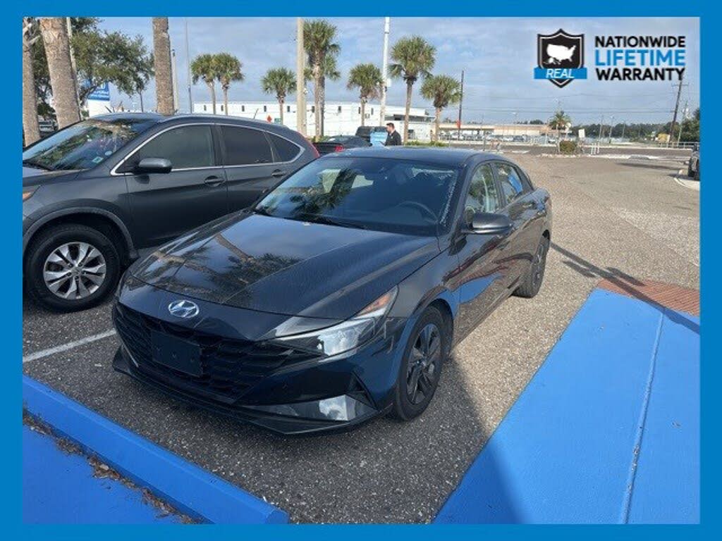 2023 Hyundai Elantra SEL FWD