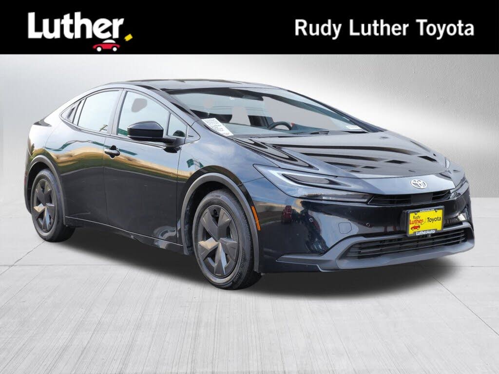 2025 Toyota Prius LE FWD
